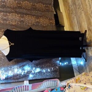 Sexy sleeveless black dress